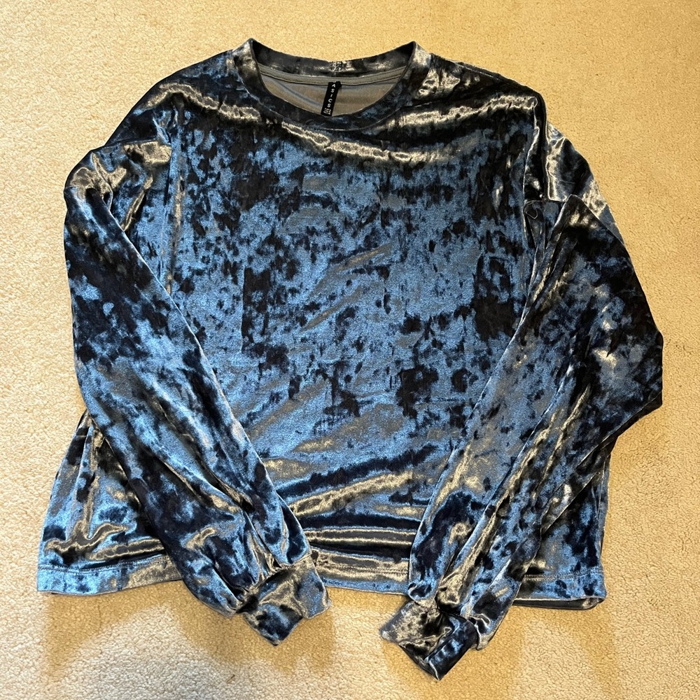 Stradivarius Crushed Velvet Long Sleeve Top